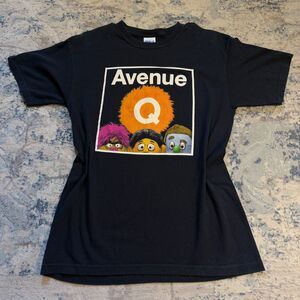Avenue Q T-Shirt Puppet Musical Comedy Show Y2K 2000s Black Street Men's Medium